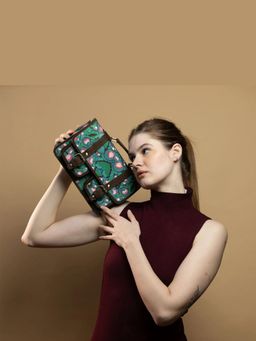 Gonecase - Pichai Double Buckle Sling Bag with Detachable Straps