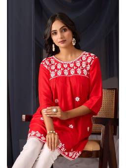 Sidhidata - Women's Rayon Chikankari Embroidered Short Kurti