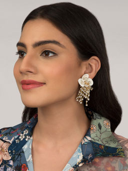 House of D'oro - Oleander Studded Stylish Shell Stud