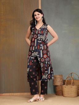 Stylum - Women's Black Geometric Printed Cotton Straight Kurta With Pant