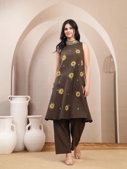 Stylum - Women's Black Hand Printed Mirror Work Cotton Flex A-Line Kurta With Pant