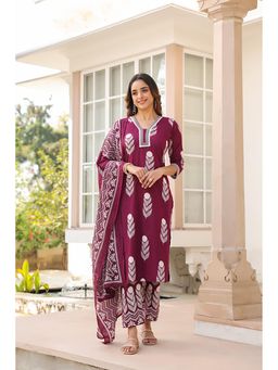 Rain & Rainbow - Women Printed Regular Pure Cotton Kurta With Pant & Dupatta