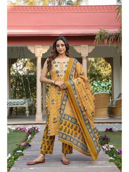 Rain & Rainbow - Women Ethnic Motifs Embroidered Regular Kurta With Pant & Dupatta