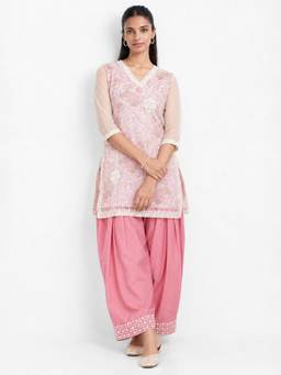 max - Women Off White V-Neck Floral Kurta with Pant