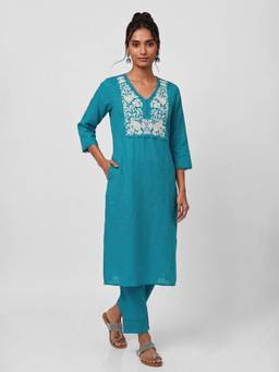 max - Women Teal Embroidered V-Neck Kurta with Pant