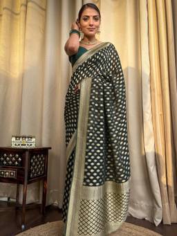 URBAN PALLU - Green Woven Design Silk Blend fwd Saree