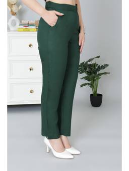 MLADA - Women Green Stretchable Straight Fit Casual Pants