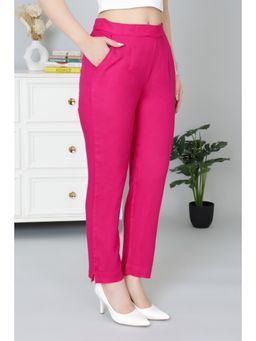 MLADA - Women Magenta Stretchable Straight Fit Casual Pants