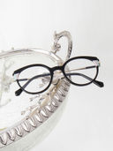 Black color option, Currently selected