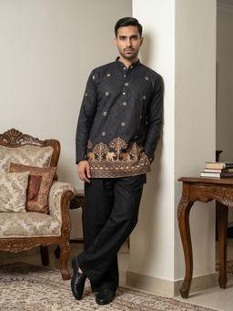 Jompers - Black Embroidered Full Sleeves Kurta & Pyjama