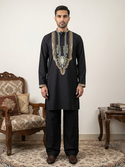 Jompers - Black Embroidered Full Sleeves Kurta & Pyjama
