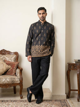Jompers - Black Embroidered Full Sleeves Kurta & Pyjama