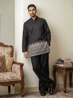 Jompers - Black Printed Full Sleeves Kurta & Pyjama