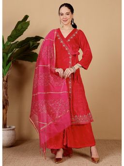Kaanchie Nanggia - Women Pink Velvet Embroidered Kurta with Palazzo and Dupatta
