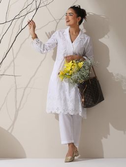 Swtantra - Women White Pure Cotton Embroidered Kurta with Pant