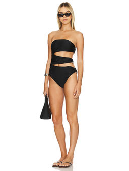 SIMKHAI - Esmeralda One Piece