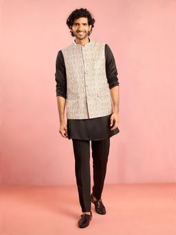 Vastramay - Black Embroidered Mandarin Neck Kurta Pant With Jacket