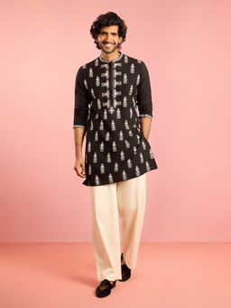 Vastramay - Black Embroidered Mandarin Neck Kurta With Palazzo