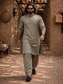 Green color option, Sold out, Currently selected