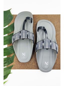 The Madras Trunk - Kayaan Slip On Kolhapuri In Grey