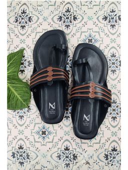 The Madras Trunk - Leo Slip On Kolhapuri In Black