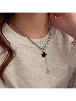 Salty - Women Black Van Cleef Clover Necklace