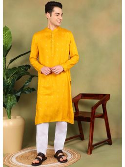 TATTVA - Men Printed Kurta and Pyjama (Set of 2)