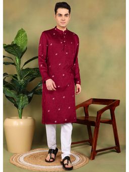 TATTVA - Men Printed Kurta and Pyjama (Set of 2)
