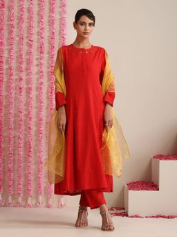 Swtantra - Women Red Cotton Slub Anarkali Kurta and Pant with Dupatta
