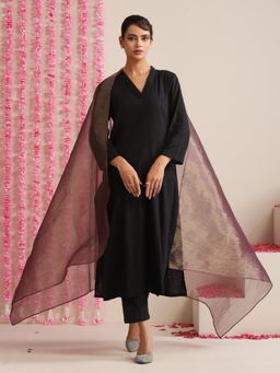 Swtantra - Women Black Cotton Slub Kurta and Pant with Dupatta