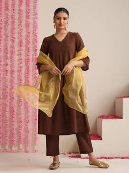 Swtantra - Chocolate Brown Cotton Slub Kurta with Pant and Dupatta