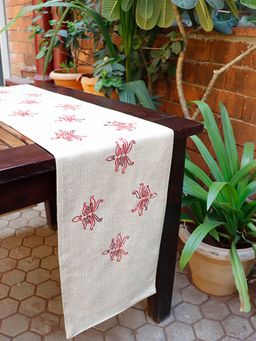 Zeba World - Cream Floral Hand Embroidered Polycotton Table Runner (Seater 6)