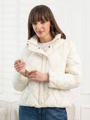 Off White color option, Currently selected