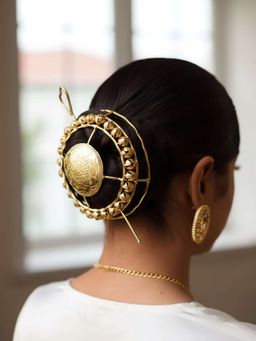 BINNI - Golden Bun cage and Stick