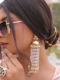 BINNI - Divyana Pachi Kundan Jhumkas