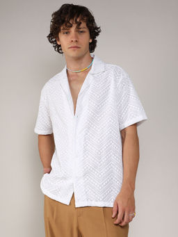 Campus Sutra - Mens Chalk White Embroidered Zig-Zag Shirt