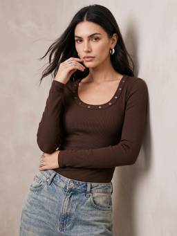 Outzidr - Brown Scoop Neck Fitted Top