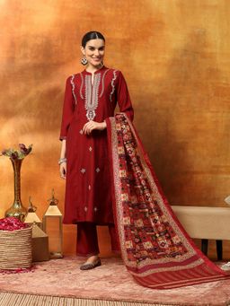 Nayam by lakshita - Women Maroon Embroidered Kurta and Pant