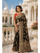 Black color option, Currently selected