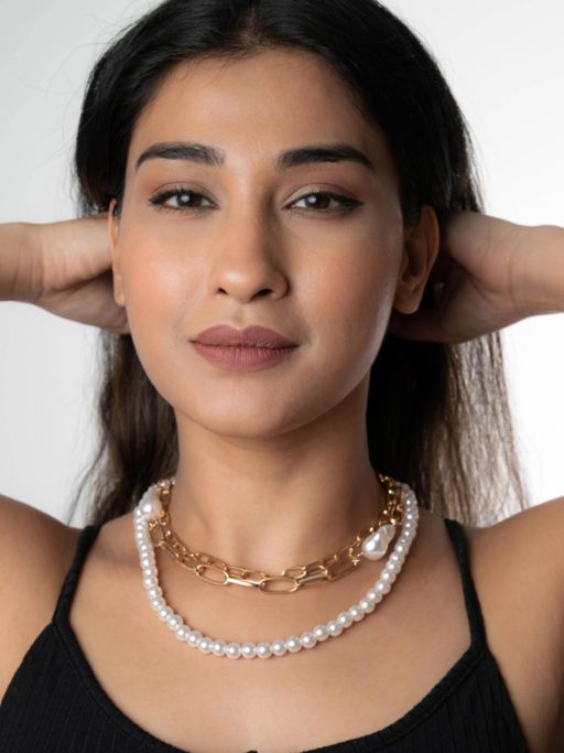 White Lies Romantic Necklace