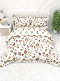 the White Moss - Red Reversible Comforter and Bedsheet & 2 Pillow Covers (Pack of 4) (Double)