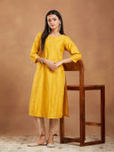 Mustard color option, Currently selected