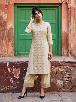 max - Women Cream Embroidered Thread Work Kurta