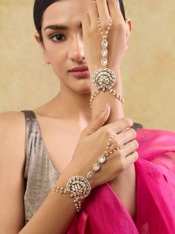 Indinoor - Nivara Kundan Haath Phool - White