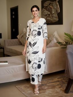Gahan - Womens White Rayon Blend Floral Printed Straight Kurta with Pant