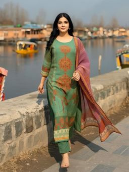 Gahan - Womens Green Rayon Blend Printed Straight Kurta with Pant & Dupatta