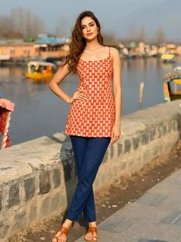 Gahan - Womens Red Printed Rayon Blend Kurti