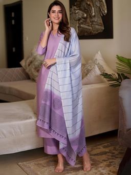 Gahan - Womens Purple Rayon Blend Solid Straight Kurta with Pant & Dupatta