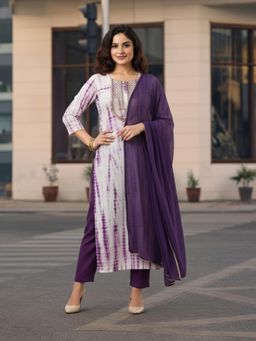 Gahan - Womens Begani Rayon Blend Printed Straight Kurta with Pant & Dupatta