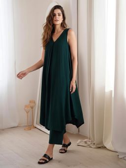 Gahan - Womens Dark Green Rayon Blend Solid Straight Kurta with Pant